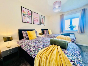 The Cosy Cove in Chelmsford by Artisan Stays I Weekly or Monthly Stay Offer I Free Parking I Sleeps 5